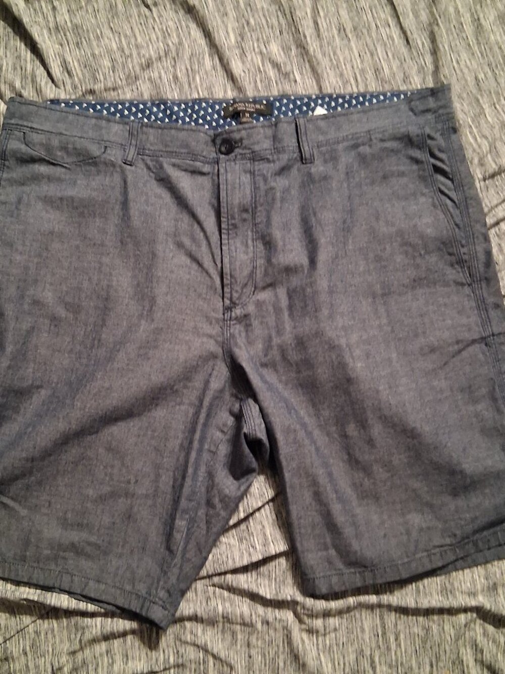 Size 38 Banana Republic Aiden Men’s Blue Chambray Shorts